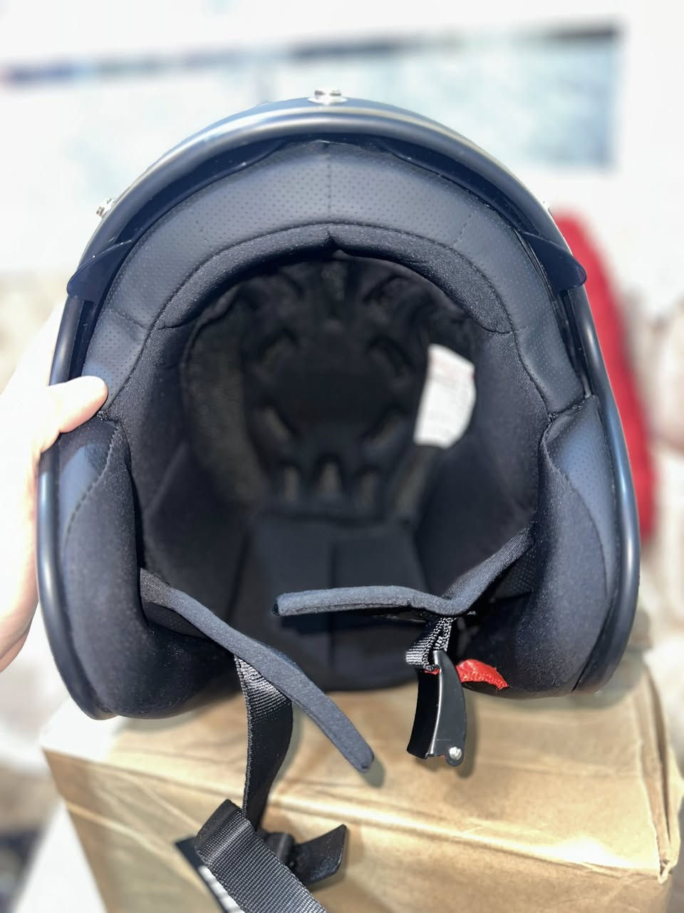 خوذه لون اسود مات قياس M
للاستفسار ***********
