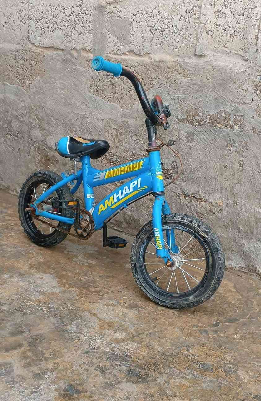 سلام عليكم شباب باسكل للبيع حجم 12 نضيف حط سعر من يمك باليرضي الله وخذ مكاني بعقوبة شراي راسلني خاص ودلل أو اتصل ***********
