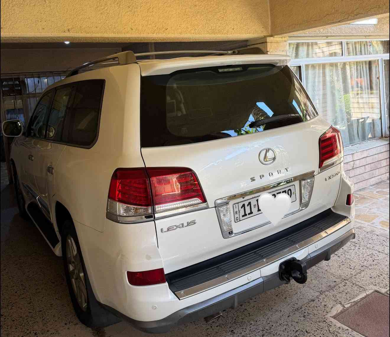 لكزز LX5700  ام طفاية 
 مواصفات فوللل اعلى فئة يجي ١/١ 
2013 كل تفاصيل وحتى الممشى بلصور 
كفالة بدون صبغ حتى دعاميات
كير ومكينه وكهربائيات كفاله 
رقم بغداد بأسمي ومكاني بغداد البلديات مال جناي 
***********
اتصال او واتساب متوفر
