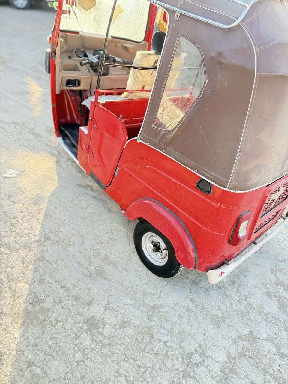 سلام عليكم تكتك للبيع موديل 22 شهر 9 رقم وسنويه مكفوله مكاني ناصرية *********** نتصل وانه خادم
