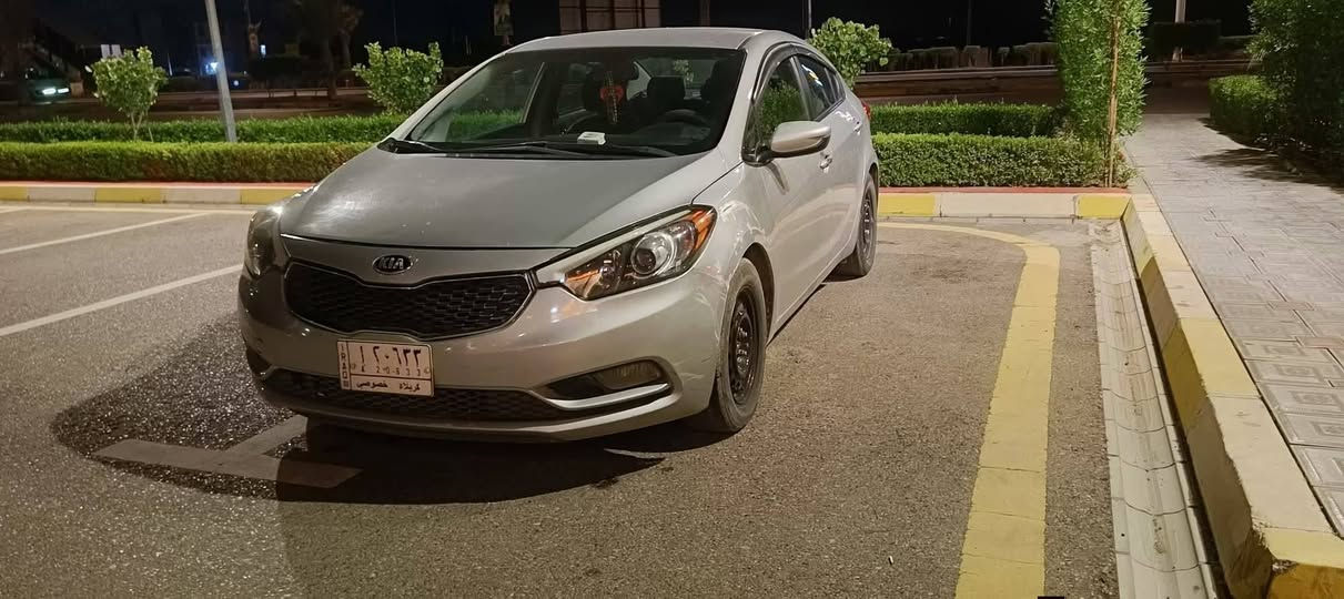 فورتي موديل 15بيها قطعتين صبغ وجاملغ تبديل نفس اللون السعر 115وبيها مجال
للتواصل 
***********
غير متواجد فيس
