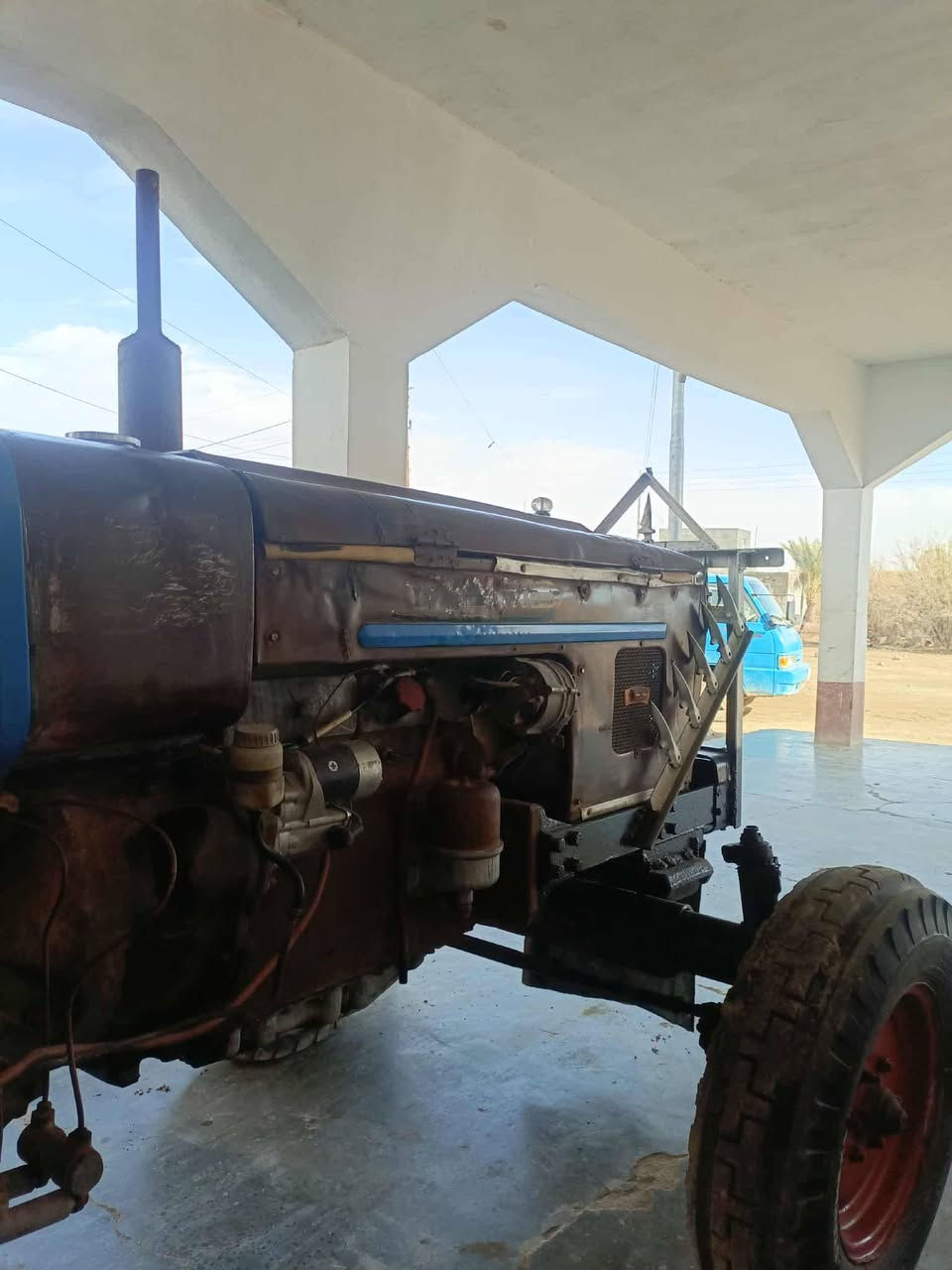 السلام عليكم اخوان تنكتر عنتر للبيع موديل 86 للتواصل على الرقم ***********
