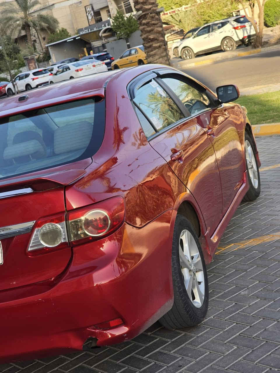 كورلا موديل 13 مواصفات S
قطعتين صبغ جاملغ وبنيد بدون دواخل ماشية 190 الف كيلو 
 المحرك 1800 تايرات جديده تبريد ثلج 
 تحكمات ستيرن فتحة سقف ساعة رقمية تحكمات مري جانبية ستيرن D 
السعر 105 وبيها مجال بسيط 
مكاني بغداد حي الجهاد 
للإستفسار *********** متوفر واتساب
