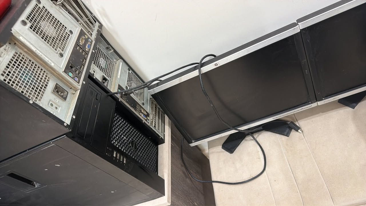 Pc سستم للبيع dell
ملحقات كاملة
شاشه كيبورد ماوس
الرام ١٦
كارت شاشه داخلي وخارجي GTX1050ti
هارد ٢٥٦


**إذا كنت صاحب هذا الإعلان وتريد حذفه لأي سبب، رجاءا أرسل رسالة إلى الدعم الفني**