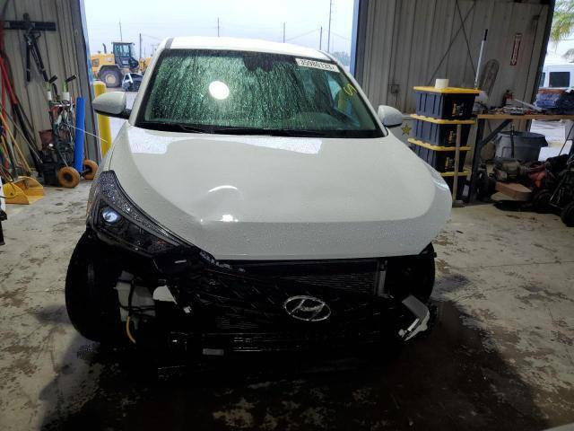 توسان 2021 وارد امريكي مكينه2000
تبريد تدفئه   كير مكينة كفاله
ضرر موضح كدامك جاملغ وبنيد فقط  تخم تاير صار سبوعين شاده حداديه وصدر جديد قبل 20يوم سويته  عدد مسافات المشي 64ميل  السعر 173 وبيه مجال   الجيه 
رقم سليمانيه تحويل او وكاله ثاني يوم  مكاني ناحية الوحده قرب بسمايه  استفسار  *********** واتساب أو اتصال صور حادث أمريكا مرفوقه بالمنشور
