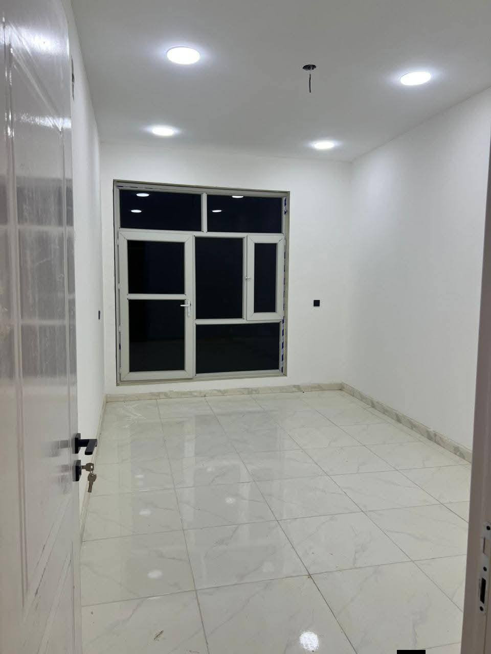 بيت 🏠 للبيع طابقين طابو زراعي منطقة بيت بنية فرع 14 المنطقة كامله الخدمات البيت يتكون من 3 غرف نوم 🛌 وستقبال وصالة وحمام طابق ارضي وطابق ثاني بناء درجة اولى بتصميم تركي وطابع حديث 
السعر 115 مليون وبي مجال شي قليل
***********
