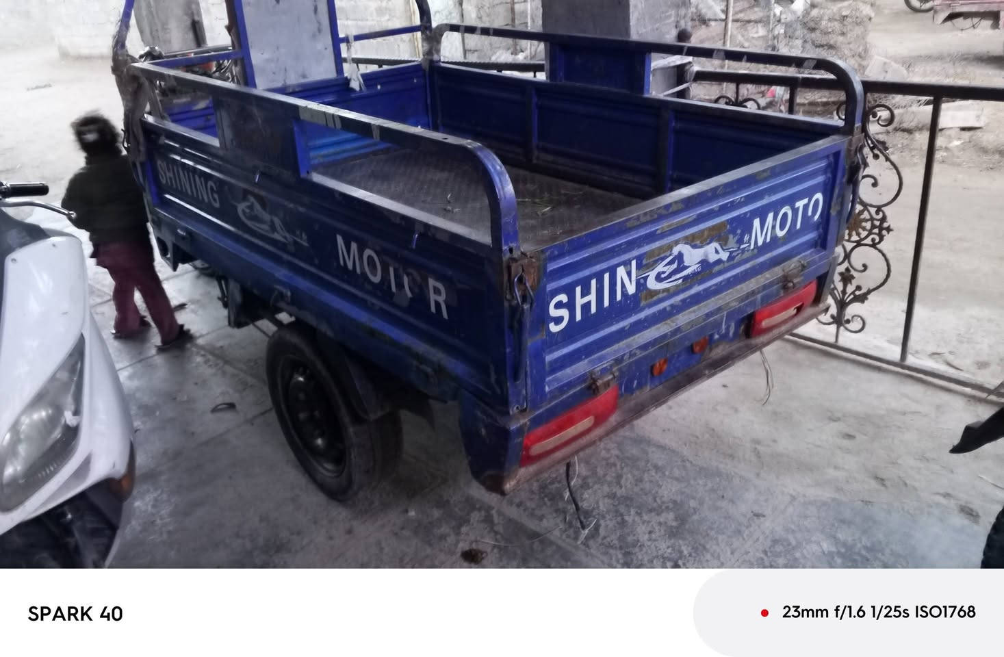 ستوته للبيع موديل 18 وراق صولي ستوته جاهزه ما بيهه كل نقص بس بيهه لحيم بل درع سعر 1100 وبيه مجال بسيط مكان كربلاء اقرب لامام عون ***********
