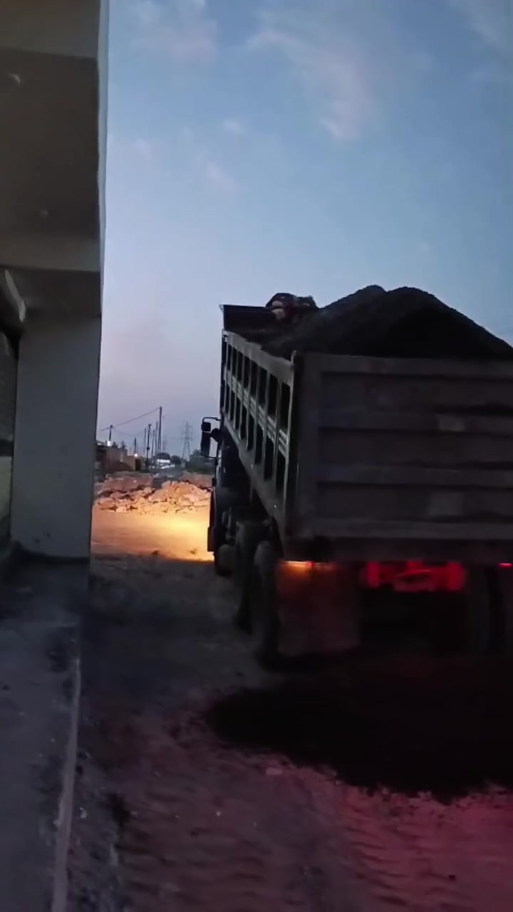 سلام عليكم ورحمة الله وبركاته 
📍 شركه ال حويل التجهيز دفن كاع جملونات بتلو
📍 موجود لدينا جميع انواع المواد من تراب من سبيس من قشط من كلشي 
📍 كذالك نجهز الآليات الثقيله
📍 الاستفسار اتصل على الرقم ***********
