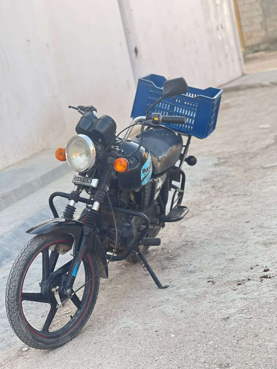 للبيع دراجة دايوان 2019 
بدون اوراق محرك مامفتوح  
شرط الفحص  السعر 750 بيها مجال بس قليل
مكاني العبارة زاغنية

رقم الهاتف ***********

