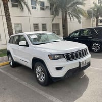 جيب جراند شيروكي لاريدو 2022 بغداد السعر 30.000$ يعني 3 دفاتر  كلين تا...