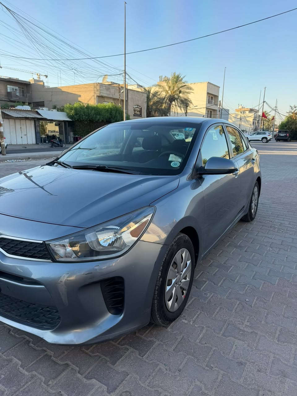 السلام عليكم للبيع كيا ريو 2019 مواصفات S وارد امريكي حادث بسيط جانبي بابين فقط ومكانين بارد ماشية 40 رقم بغداد بأسمي السعر 108 وبيهة مجال حك الجية للاستفسار *********** مكاني بغداد حي العدل شارع القادة
