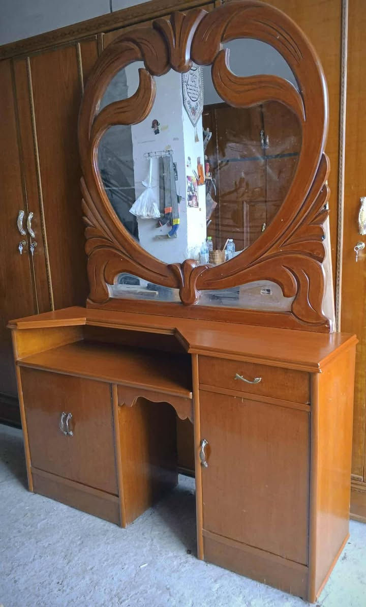 ميز مرايه سعره70وبي مجال والجربايه 130وبيه مجال متوفر توصيل ومكانهن الشعله


**إذا كنت صاحب هذا الإعلان وتريد حذفه لأي سبب، رجاءا أرسل رسالة إلى الدعم الفني**