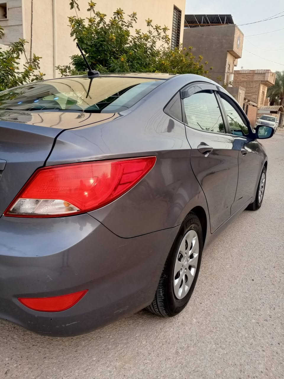 سلام عليكم اكسنت موديل 2017 امريكيه مكفول من ضربه وتبديل ول صبغ كلين فقط دعاميه خلفيه سعر 98 قفل هاتف ***********
