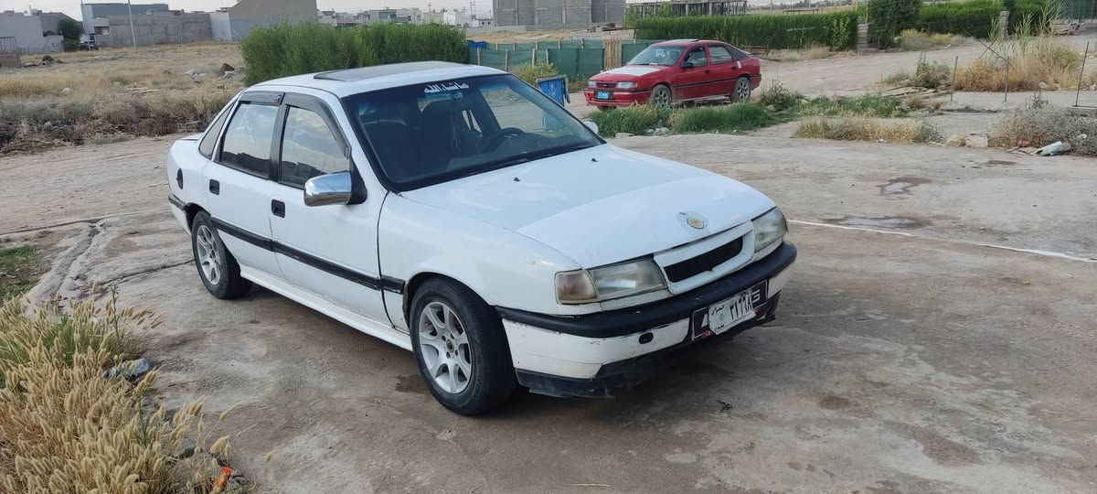 ؤپل فيكترا ئارم پلاستيك...مه كينه 20 مؤديل 1992  گيرو مه كينه ي به شه رتي 10 فيته ر براوه وه رگه راو به شه رت كاره باي به شه رت ته قه و ره قه ي به شه رت  نرخي 15و مجاليكي برايانه..  ژ.م *********** أربيل, العراق
