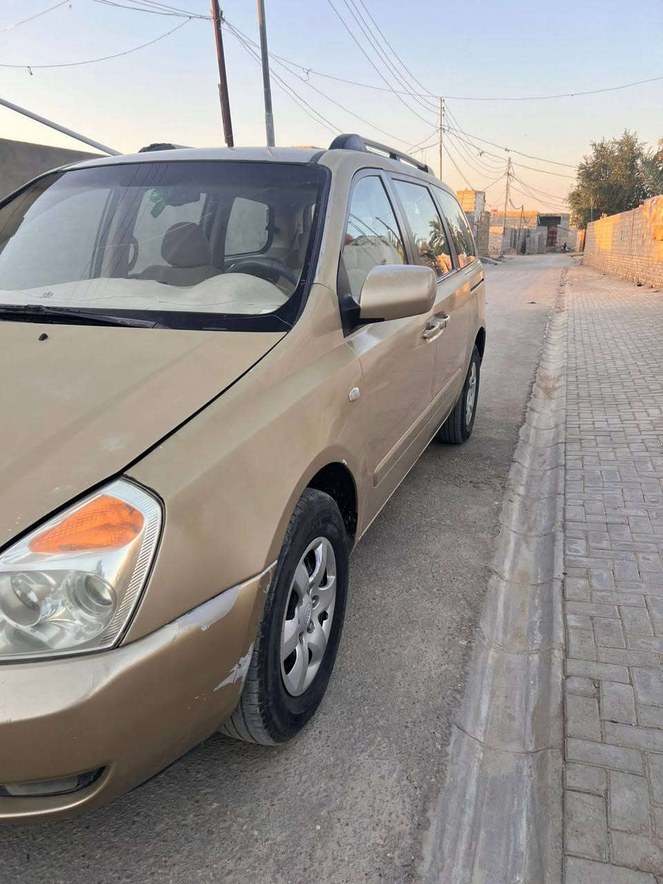 السلام عليكم 
كيا كرنفال للبيع 
موديل 2009 خليجي 3قطع تبريد  
حداديه وتخم تاير جاهزه 
العنوان الديوانية الحمزه الشرقي 
السعر 135 وبيه مجال للاستفسار 
على هذا رقم ***********
