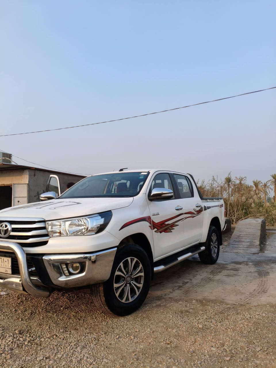 السلام عليكم هايلوكس للبيع موديل 2017سعودي سياره جديده مكفوله من الضربه والتبديل بيها لخه بسيطه كلش موضح بالصوره رقم بابل تحويل مباشر السعر 280وبيها مجال للشراي استفسار اتصال
***********
