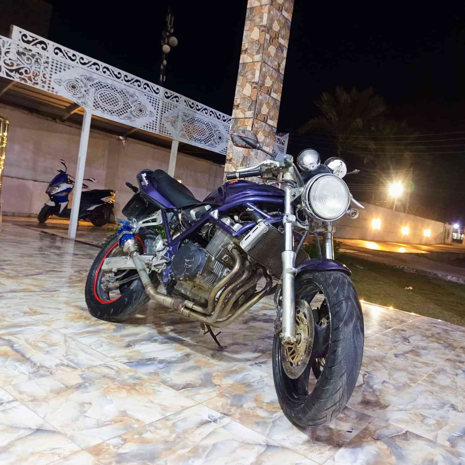 بانده 400 كرستال مكينه مفتوحه بس كفاله دراجه طافيه شغلت كهربائيات ناريه ماواصله للبلكات دراجه دير بس متاخذ لباقي كفاله سعر 800 وبي مجال *********** شراي خابر ودلل مارجعك
