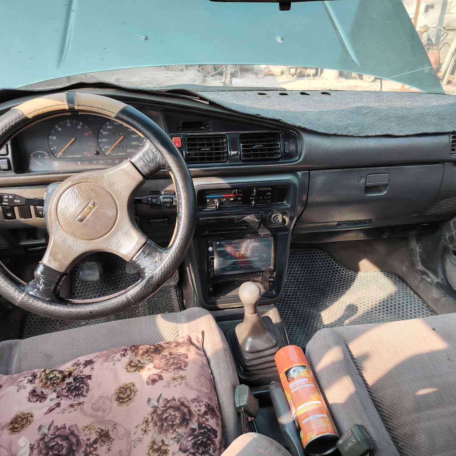 سلام عليكم 
مازدا البيع رقم بغداد
مكينه قبل شهرين مجفته
سياره خير من الله
مصبوغه عام
بكان سياره ديالى بعقوبة
***********
