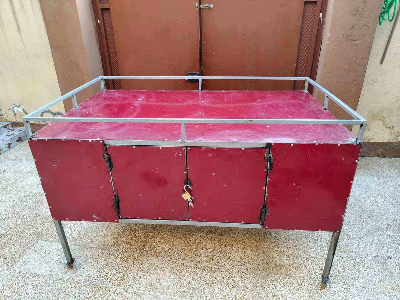 طول 185
عرض 110
ارتفاع 120
تواير صغار متحركه تركيب تنفصخ وتتركب
بابين قفل
واتساب 0750882155
 عنوان رشيدية 
سعر 100


**إذا كنت صاحب هذا الإعلان وتريد حذفه لأي سبب، رجاءا أرسل رسالة إلى الدعم الفني**