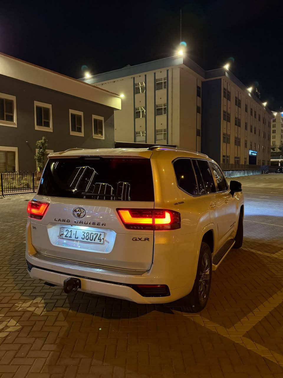 Land Cruiser 2023 ( GXR - SAS ) 
40 KM 
کتاب جام ڕەش 
ڕەقەم بۆ ڕەقەم بە شەرت نوکە دەرزی پێوە نییە 
گێڕ و مەکینە و کارەبای بە شەرت لەسەر دەقی شەریکە ماوەتەوە 
سەیارەکە یەک دەستە 
شوێن : سلێمانی 
ڕەقەم مۆبایل : *********** السليمانية, العراق
