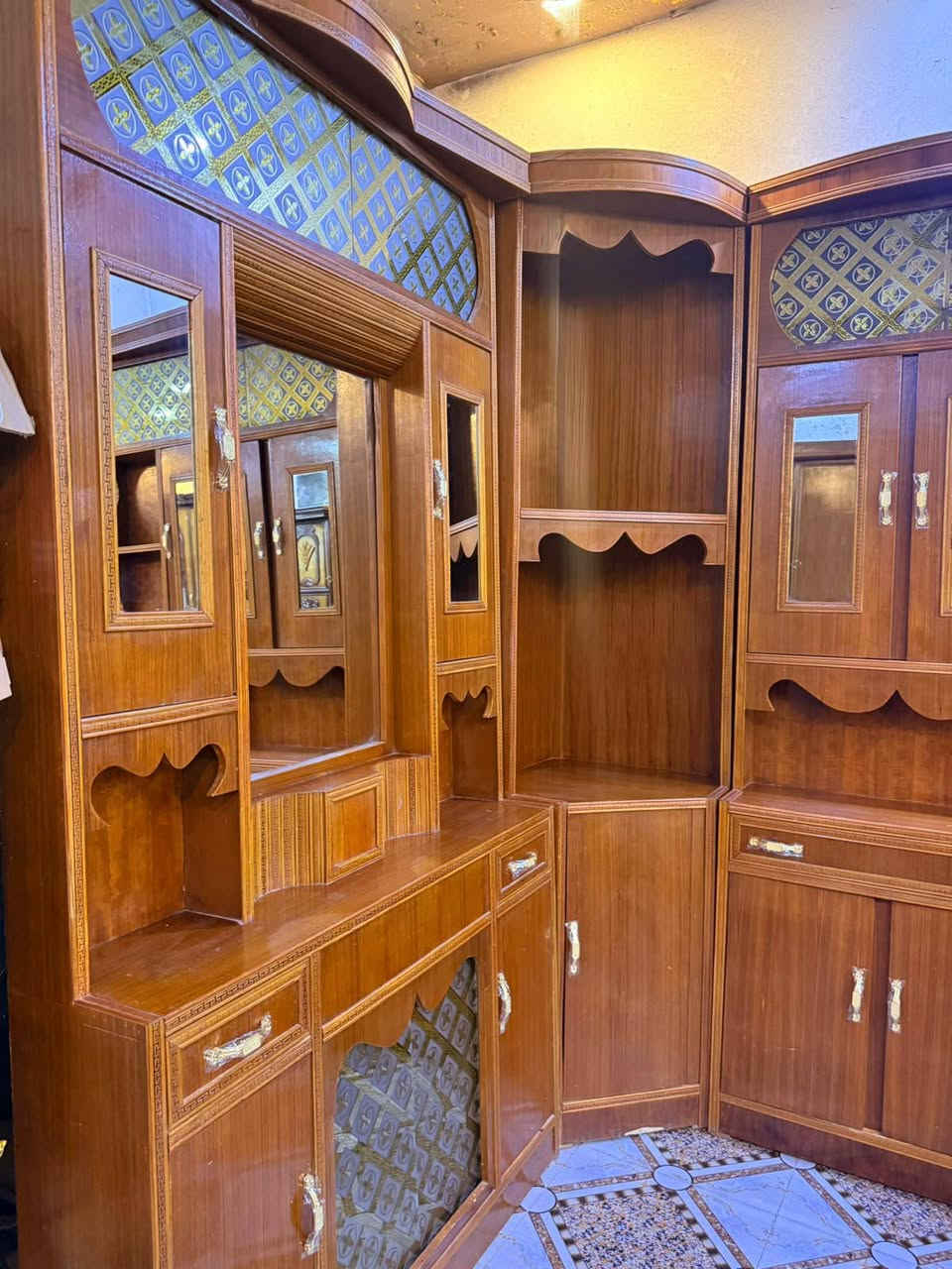 السلام عليكم

يعلن معمل ومعرض الجشعمي 

غرفة نوم مستخدمه 3اشهر 

صاج عراقي احطاطه 

كنتور 6 باب ملحق 
السعر 900 وبيه مجال 
ترهم اقساط 
العنوان الرمآدي التأميم قادسية ألأولى شارع المشاتل قرب ركن آلمدينه 
*********** الرمادي, الأنبار
