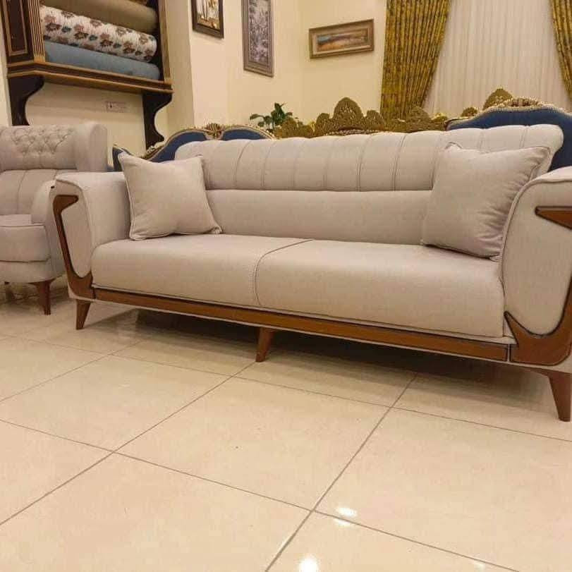 عرض معمل العلي لشهر رمضان 500 الف توصيل مجاني الكل المحافضات
 شرط ع الفحص يوصلك تفتح البطانه مو بلوك اترجعه واني الممنون
لمسة جمال وراحة لبيتك🏡✨
ادور على تخوم يضيف لمسة فخامة على بيتك و ضمان سنتين حقيقي ؟ 😍
 تعال ل‍معمل العلي واختار من أرقى التصاميم اللي تناسب ذوقك!
مواصفات التخم 👇
 كله بلوك اسود اسفنج مميز اول 7 سم  قماش خاولي التركي الثقيل
 يتكون التخم من ١٠ مقاعد ثلاثيات ٢ وثنائيه وكراسي ٢ 
✔️ موديلات عصرية وكلاسيكية تناسب كل المساحات
✔️ خامات فاخرة وجودة تدوم
✔️ ألوان وأنواع تناسب كل الأذواق
كل هذا وبسعر 500 الف مع  ٦ كوشات 
📍 زورونا وشوفوا الفرق بنفسكم 
حي المصطفى _ مقابل محطة سما بغداد  
📞 للاستفسار:  ***********
#معمل_العلي_للتخومه #فخامة_في_كل_زاوية #ديكور_راقي #تجديد_بيتك #راحة_وأناقة
