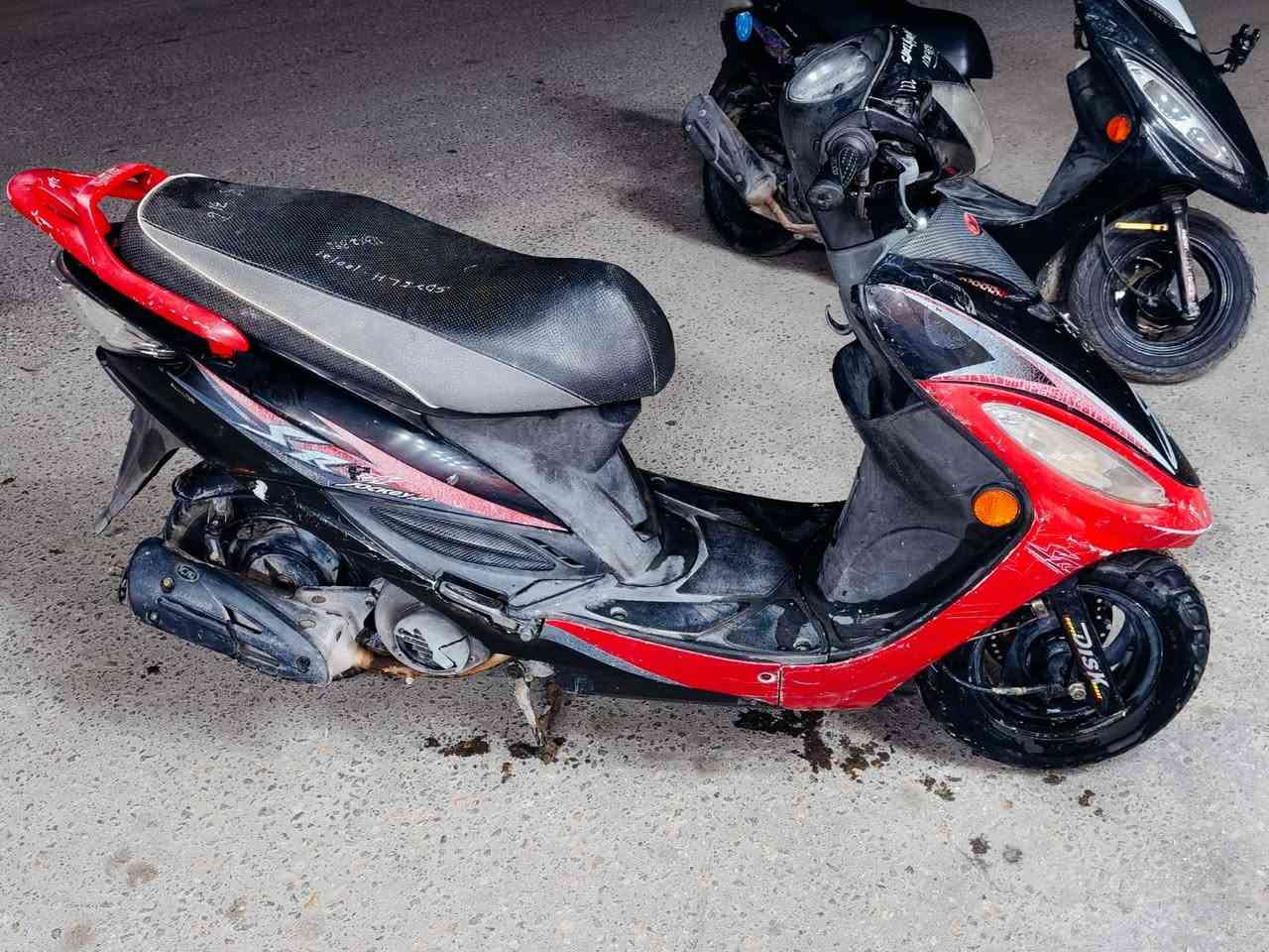 السلام عليكم شباب دراجه كامكو جي فور للبيع حاويه الشراي يدخل خاص او يتصل سعرها ٥٢٥ وبيها مجال قليل *********** نجف
