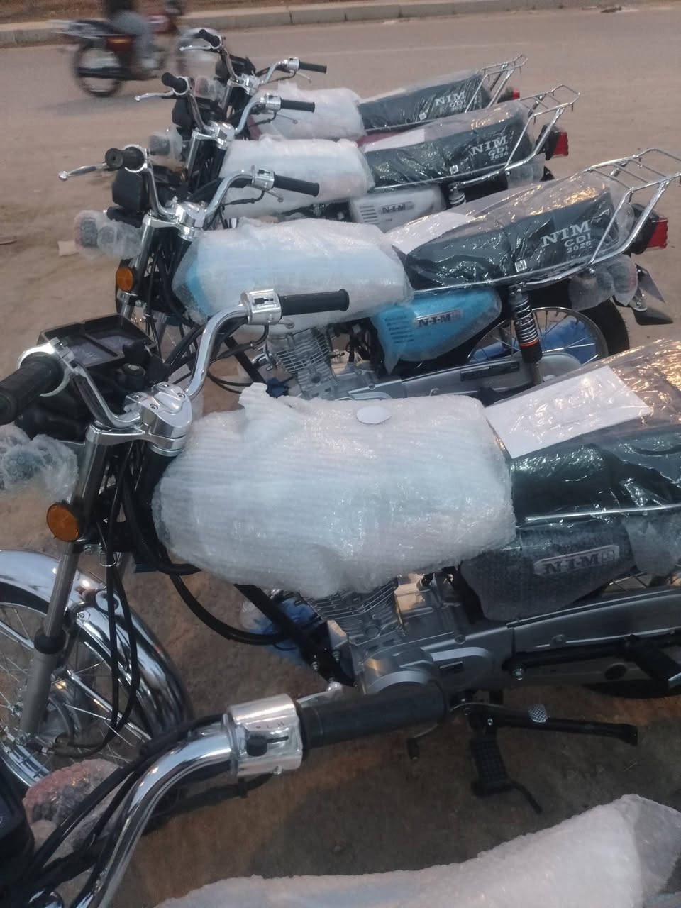 "  اخر عرض قبل رمضان" 
نامه شبه شلامجه ....
تلث احرف .....
كافه الالوان ....
السعر 770.....
يم علي السلطاني.... 
العنوان ..بابل ..سدة الهنديه
***********
***********
