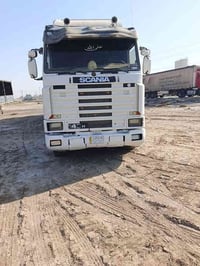 سكانيا بطه للبيع جاهزه للعمل تخم تاير تجفيت جديد سنويه صاقطه سعر 140 و...