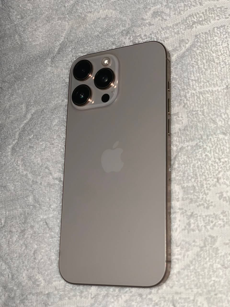 256
B89
Original capl 
With Box 
No tax 
Zero scratch
السعر ٦١ نهائى


**إذا كنت صاحب هذا الإعلان وتريد حذفه لأي سبب، رجاءا أرسل رسالة إلى الدعم الفني**