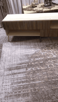 للبيع ميز بلازمه مع رفوف ***********
