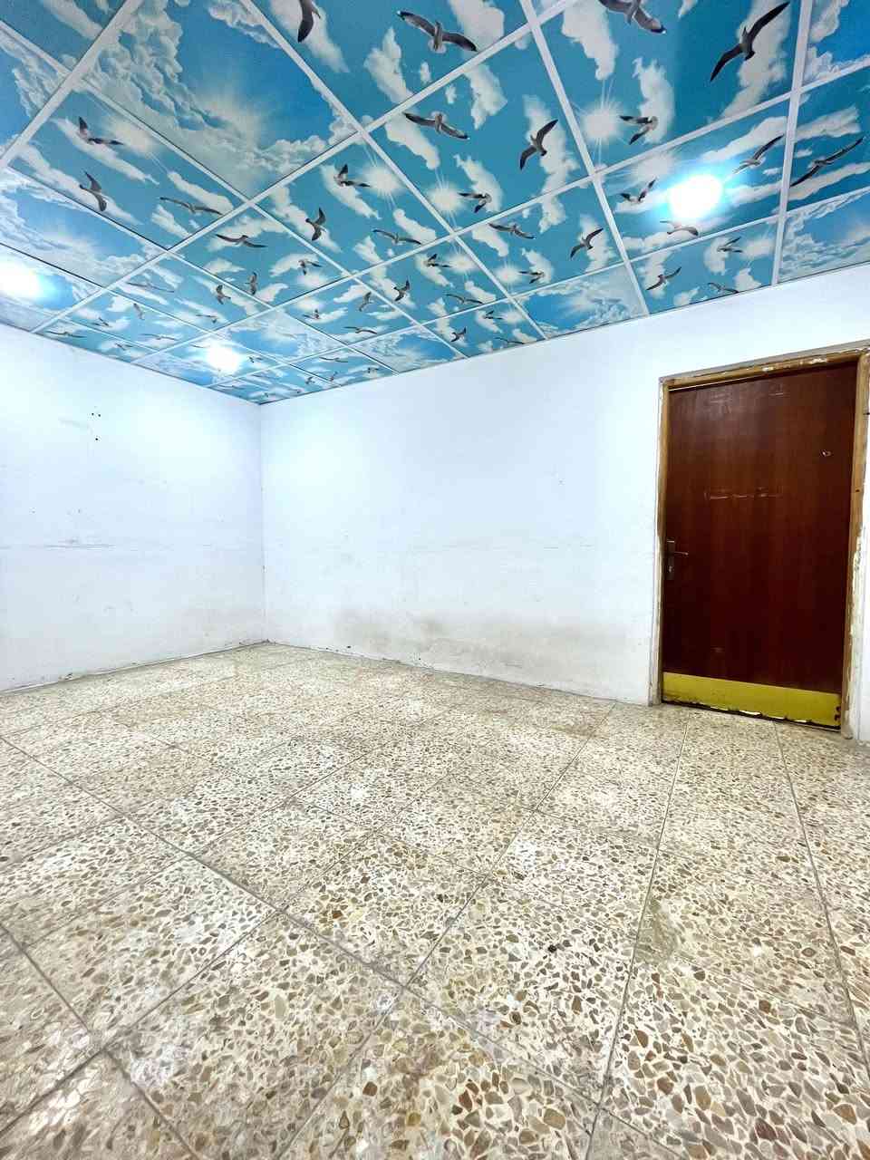 بسم الله الرحمن الرحيم                                                           للبيع بيت مساحة ١٠٠ متر في حي ميسان منطقة ٢٢ موقع  مميز قرب شارع بوريات تفاصيل بناء شلمان نظيف غرفة نوم وصاله ومطبخ واستقبال وصحيات سعر ٩٥ مليون وبي مجال للاستفسار مكتب العبدلي للعقار موبايل *********** اطلب ونحن بلخدمة للاستفسار
