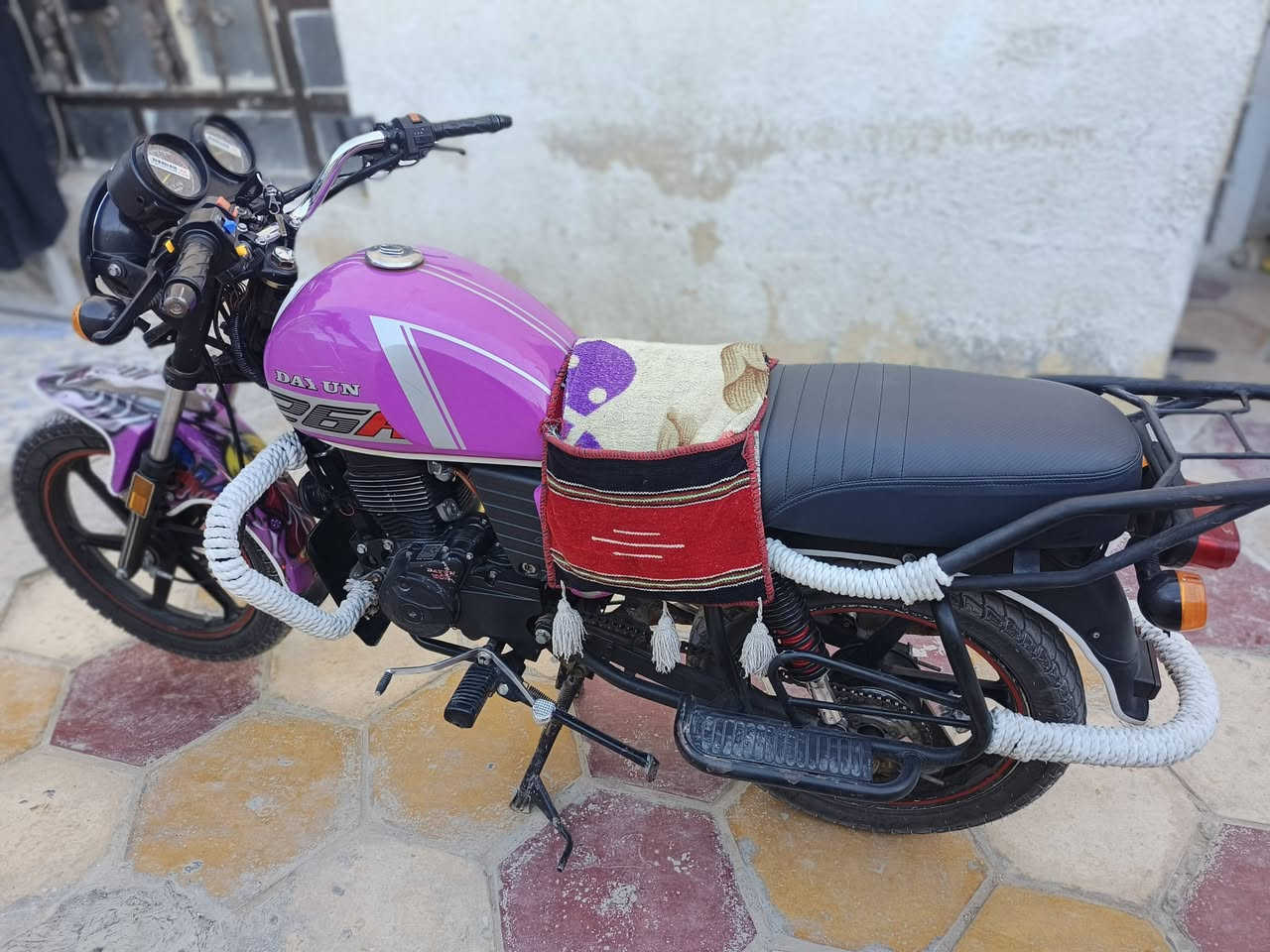 دايوان 23 نضيفه ومرتبه دراجه حلوه وما متعوبه تجي تفحص على راحتك المكان كربلاء حي النضال / ***********/السعر/(1700)
