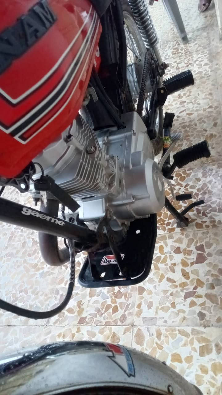 سلام عليكم دراجه نامه شلامجه للبيع مكان الموصل محرك شرط صبانه مامضروب السعر 625وبيها مجال شراي طب خاص بيك خير وتدلل


**إذا كنت صاحب هذا الإعلان وتريد حذفه لأي سبب، رجاءا أرسل رسالة إلى الدعم الفني**