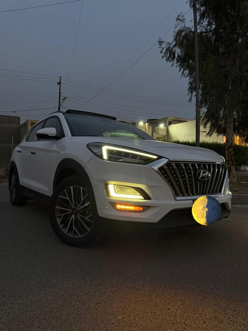 سلام عليكم توسان 2020 فول موصفات رقم بغداد الجديد الموصفات كامره جلد بانوراما كرسي كهرباء شاشه مري شفط سايد بريك بالرجل السياره مكفوله من الصبغ كير مكينه مكفول من الصبغ / مكانها بغداد قرب جسر العامريه رقم الهاتف *********** 
السعر  202 وبيها مجال بسيط
