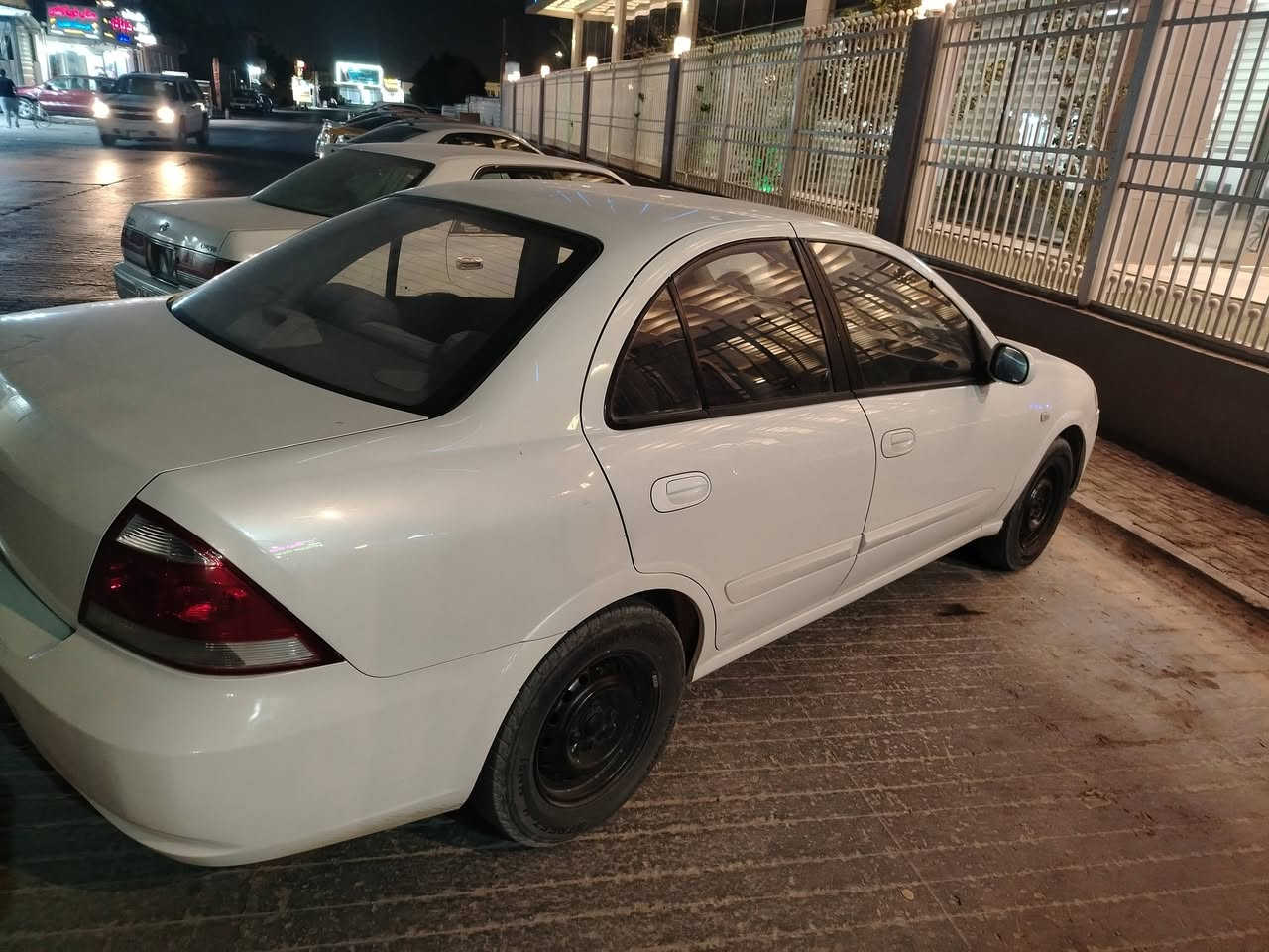 نيسان ٢٠٠٩ بدي كوري قطعتين بدون داخل رقم بغداد دولي ***********
