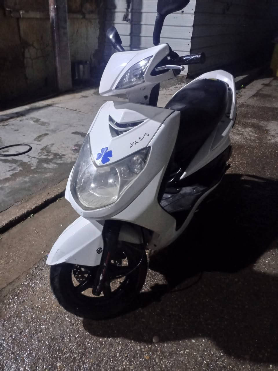 سلام عليكم.... مكلف بلنشر
دراجة سكنس(فحل )  🛵 للبيع
دراجة شلعه معدل كهربائيات كلهه شغاله 
دراجة جديده  بلادية
أي نقص مابيهة
السعر خاص


**إذا كنت صاحب هذا الإعلان وتريد حذفه لأي سبب، رجاءا أرسل رسالة إلى الدعم الفني**