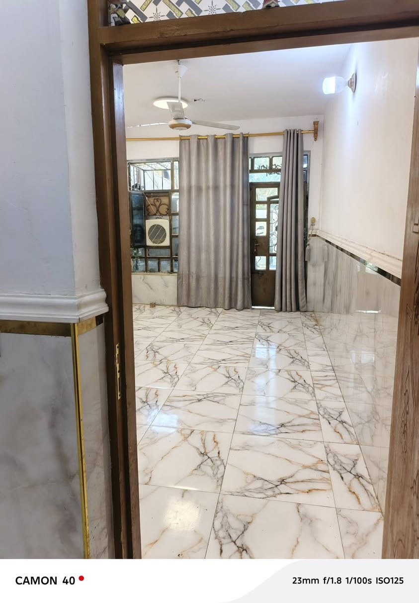 السلام عليكم بيت للبيع الشعله أم نجم  المساحة ٧٥متر شارع النهر شارع عشرين مقابل التشجير الاستفسار ***********/***********
