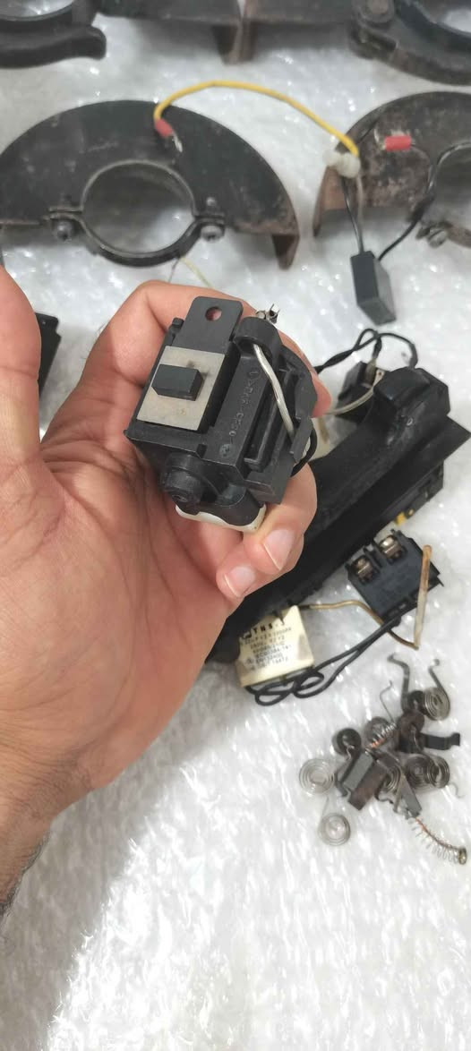 للبيع غراض كوسرات هيتاشي وا ماكيتا

صنع ياباني 🇯🇵

كلهن شغالات ونضيفات كلش

مكاني البصرة القرنة *********** القرنة, البصرة
