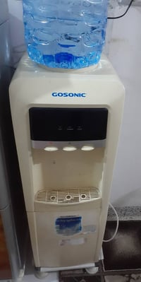 للبيع شرط تشغيل بارد وحار نظيف سعره ٤٠ وبيها مجال  ٠٧٧٠٢٥٥٧٥٨٥