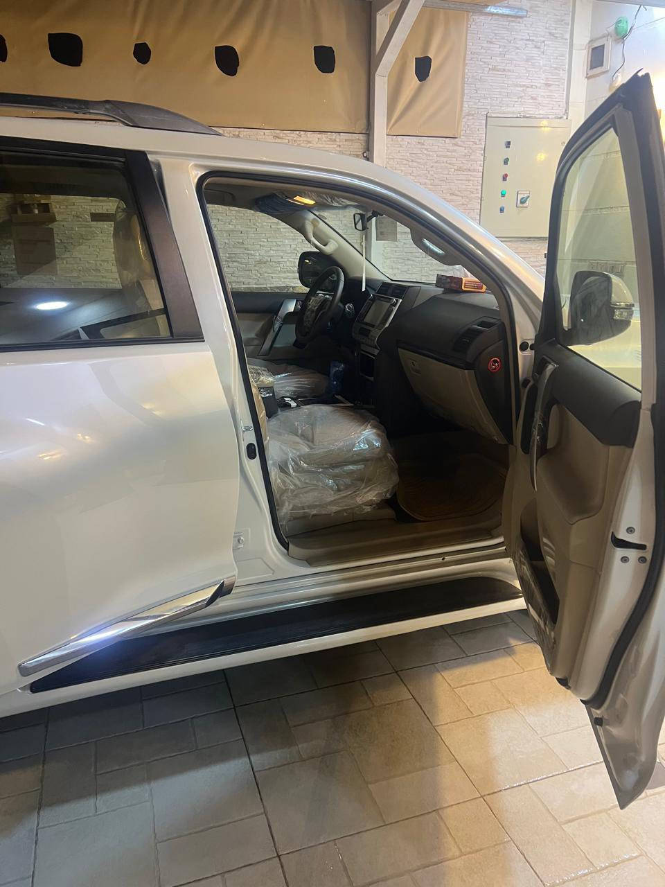 للبيع برادو موديل ٢٠١٩ ماشية 26 الف سياره جديده مكفوله كفاله عامه شرط الفحص حتى التايرات وأرضيات وكل شي مال الشركة  معروفه موصفات ساز TXSرقم بغداد تحويل ثاني يوم  باسمي ومال بيت  والسعر ٤٧٥  مكاني كربلاء الاستفسار ***********
