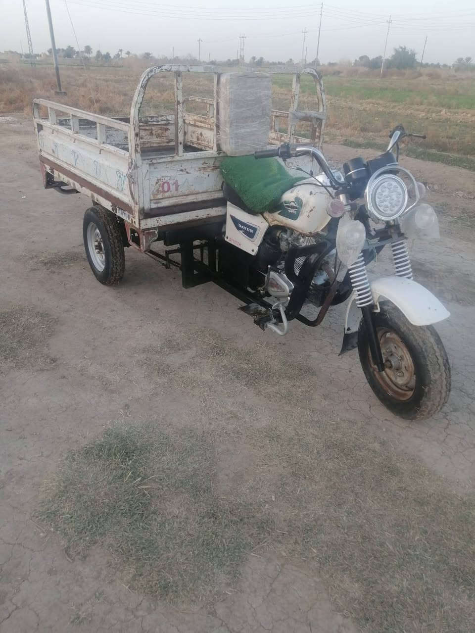 سلام عليكم ستوته للبيع اوراق اصولي موديل 12 مكاني قضاء النصر ستوته جاهزه سعر مليون وميه وخمسين وبيها مجال ***********
