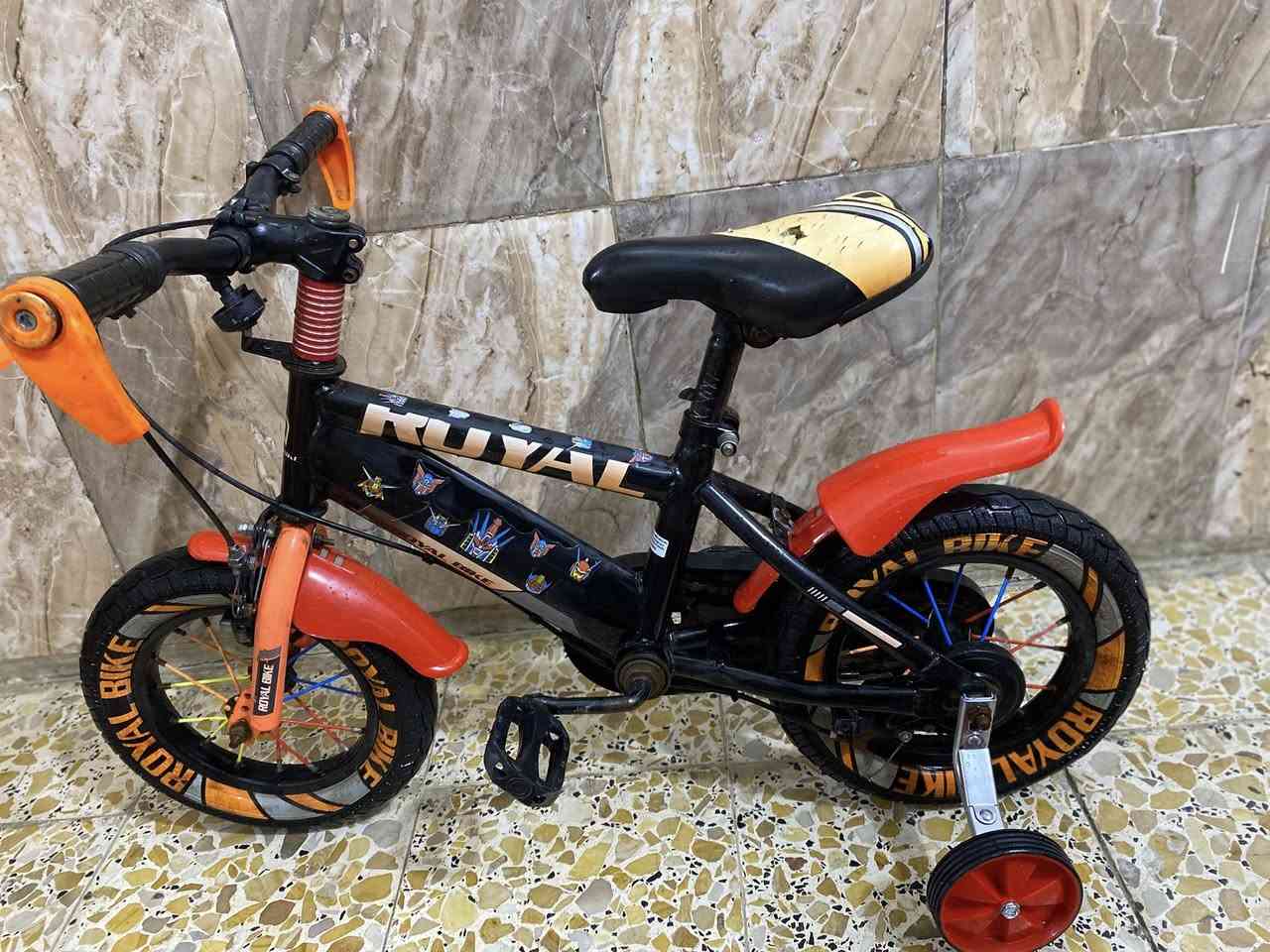 بيسكل حجم 12 مستعمل قليل نضافه 100‎%‎ مكاني قطاع 28 شراي اتصل ***********
