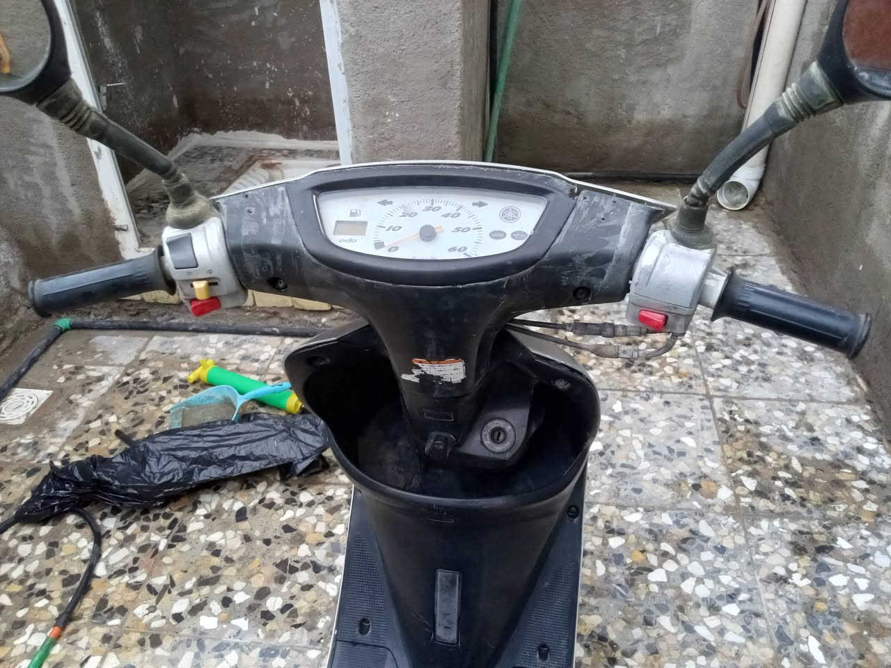 السلام عليكم دراجة للبيع السعر 300
نضيفة كلش جديدة 
العنوان بغداد جسر ديالى الجديد 
***********
