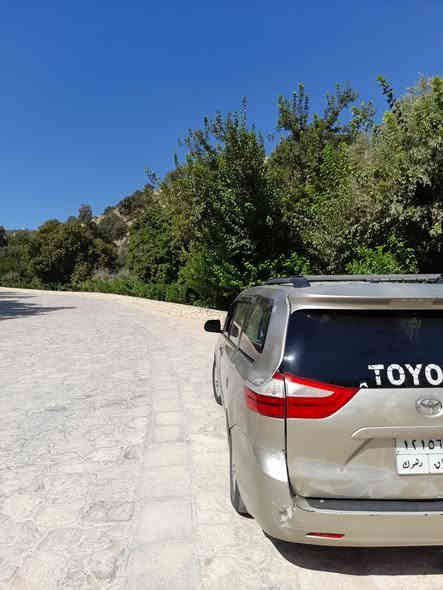 لل بيع تيوتا سينا موديل ١٧ فول فول قطعتين سبغ جاملغ ورا باب خلفي سعره ١٤٥ رقم تلفون *********** ***********
