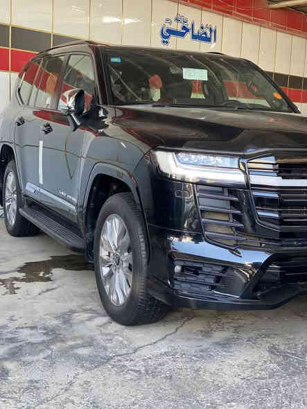 لاندكروز 2022
V.X.R
توين توربو
فول مواصفات 1/1
ماشيه 41 الف
السيارة جديدة جدا 
رقم بغداد باسمي تحويل مباشر
بيها ملاحظه بسيطة
العنوان بغداد معارض النهظه 
الاستفسار ***********
