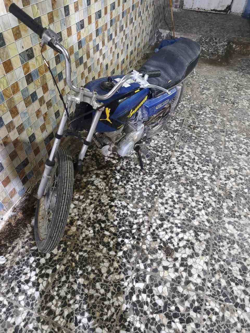 بيع فقط
كلك  السعر 200 وبيها مجال للشراي 
مكاني نجف للاتصال ***********
