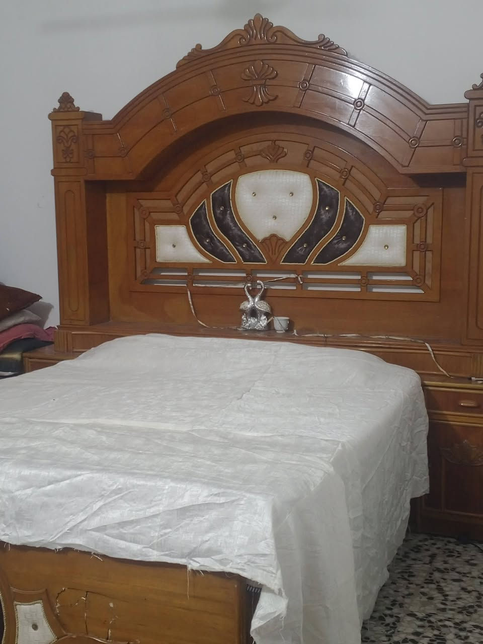 السلام عليكم غرفة البيع لمكان زور الغربي من جو جسر بته خشب تسكام لسعر مليون و150وبيه مجال لشرائ


**إذا كنت صاحب هذا الإعلان وتريد حذفه لأي سبب، رجاءا أرسل رسالة إلى الدعم الفني**