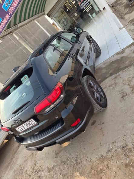 سلام عليكم للبيع فقط 
جيب 2020 خليجي فئه S وكاله لون اسود 
بيه فقط باب سايق مبدل وكاله اصلي نفس لون مطابق بشرط الفحص وبارد شبر بلجاملغ من يم باب سايق فقط والباقي مكفول كفاله عامه 
ماشيه ٥٣ الف كيلو متر مواصفاته معروفه ال S فول مواصفات ١/١
ميحتاج اذكرهن رقم بغداد الدولي بأسمي تحويل مباشر بنفس يوم 
السعر المطلوب ٣٢٠ ورقه وبيه مجال حق الجيه للشراي الجاد
سياره جاهزه مابيه اي نقص 
 مكاني بغداد قرب مخابز باب الاغا 
اي استفسار الاتصال،***********
                            ***********
