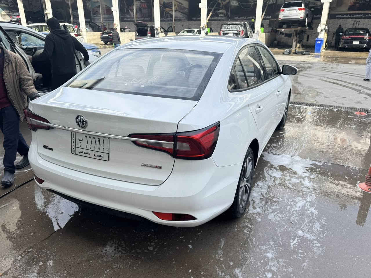 السلام عليكم….سيارة ام جي 5 موديل 2024خليجي مواصفات ستاندرد ماشية 36 الف كيلو وقابل للزيادة حادثها خلفي باب خلفي عكس السائق وربع بالجاملغ الخلفي الباب مبدل اصلي من الشركة صور الحادث موجودة وبيها بعد ملاحظات بسيطة اولهن عطل بنظام الABS وتبديل بولبيرن سعرها 86 ورقة راسلني وتدلل للأستفسار على الرقم ***********، وشكراً جزيلاً
